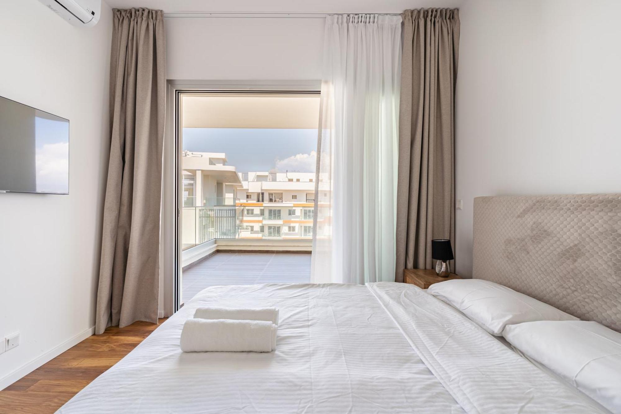 Yamas Urban Living Zakaki Pool Penthouses & Apartments Limassol Eksteriør billede