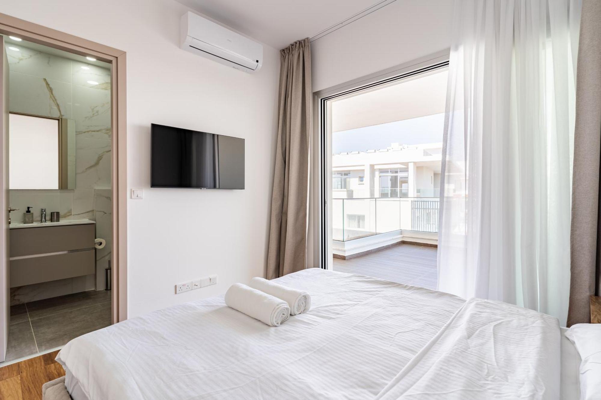 Yamas Urban Living Zakaki Pool Penthouses & Apartments Limassol Eksteriør billede