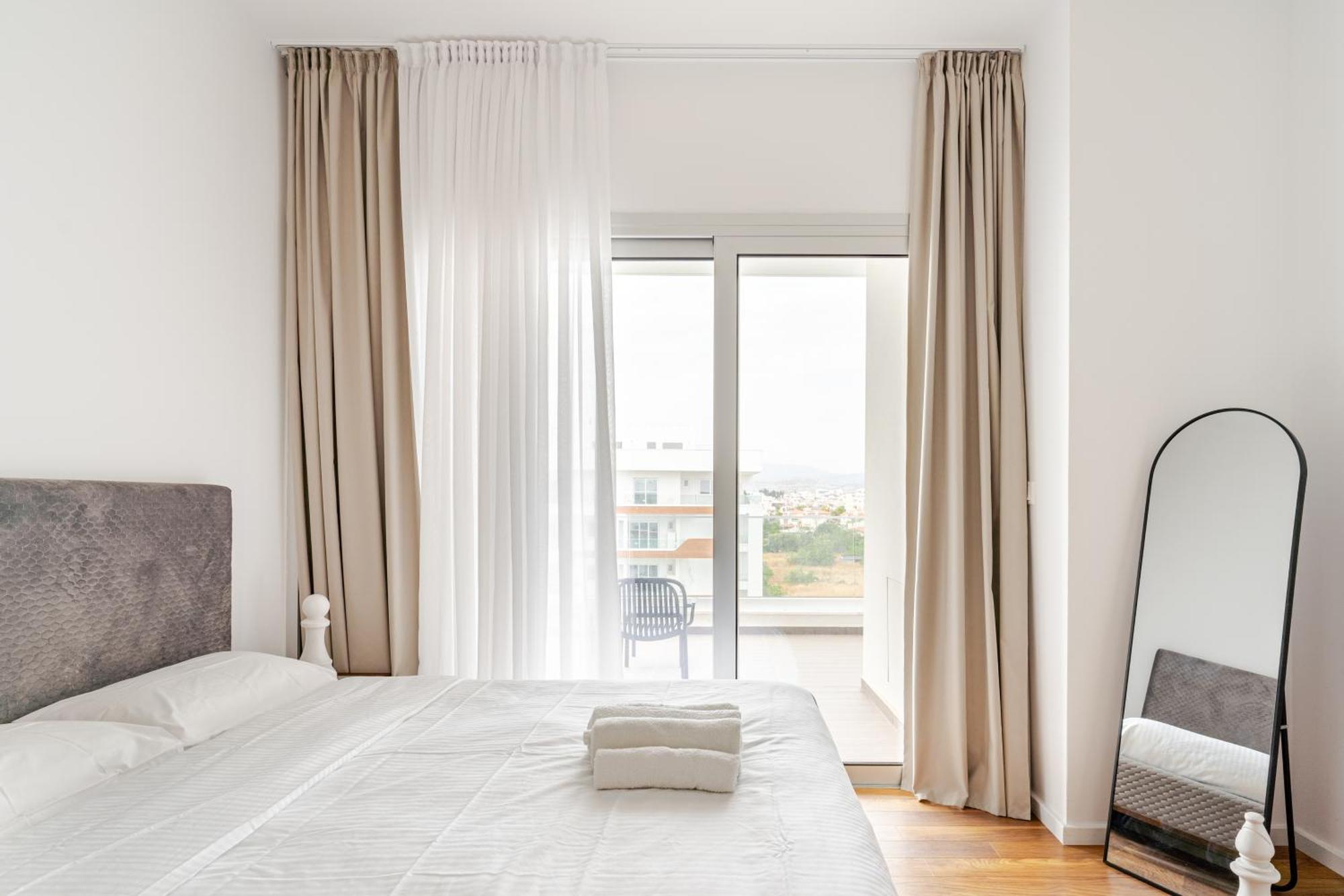 Yamas Urban Living Zakaki Pool Penthouses & Apartments Limassol Eksteriør billede