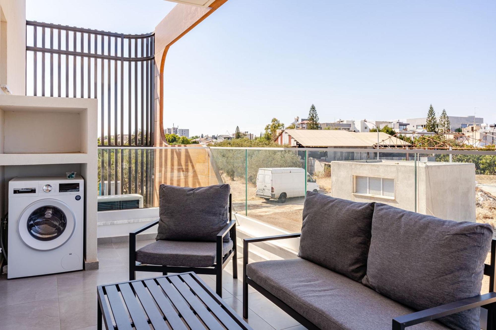 Yamas Urban Living Zakaki Pool Penthouses & Apartments Limassol Eksteriør billede