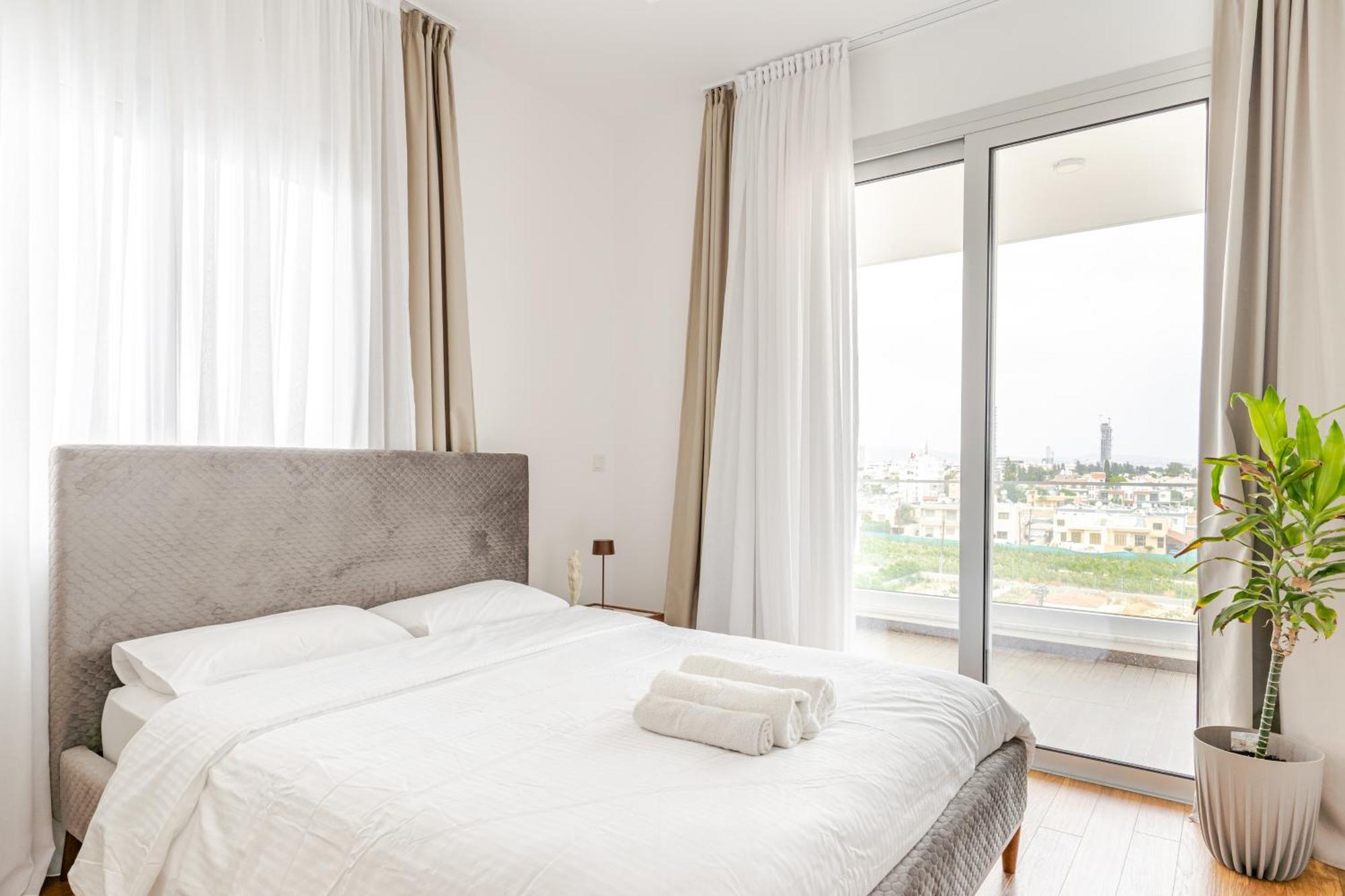Yamas Urban Living Zakaki Pool Penthouses & Apartments Limassol Eksteriør billede