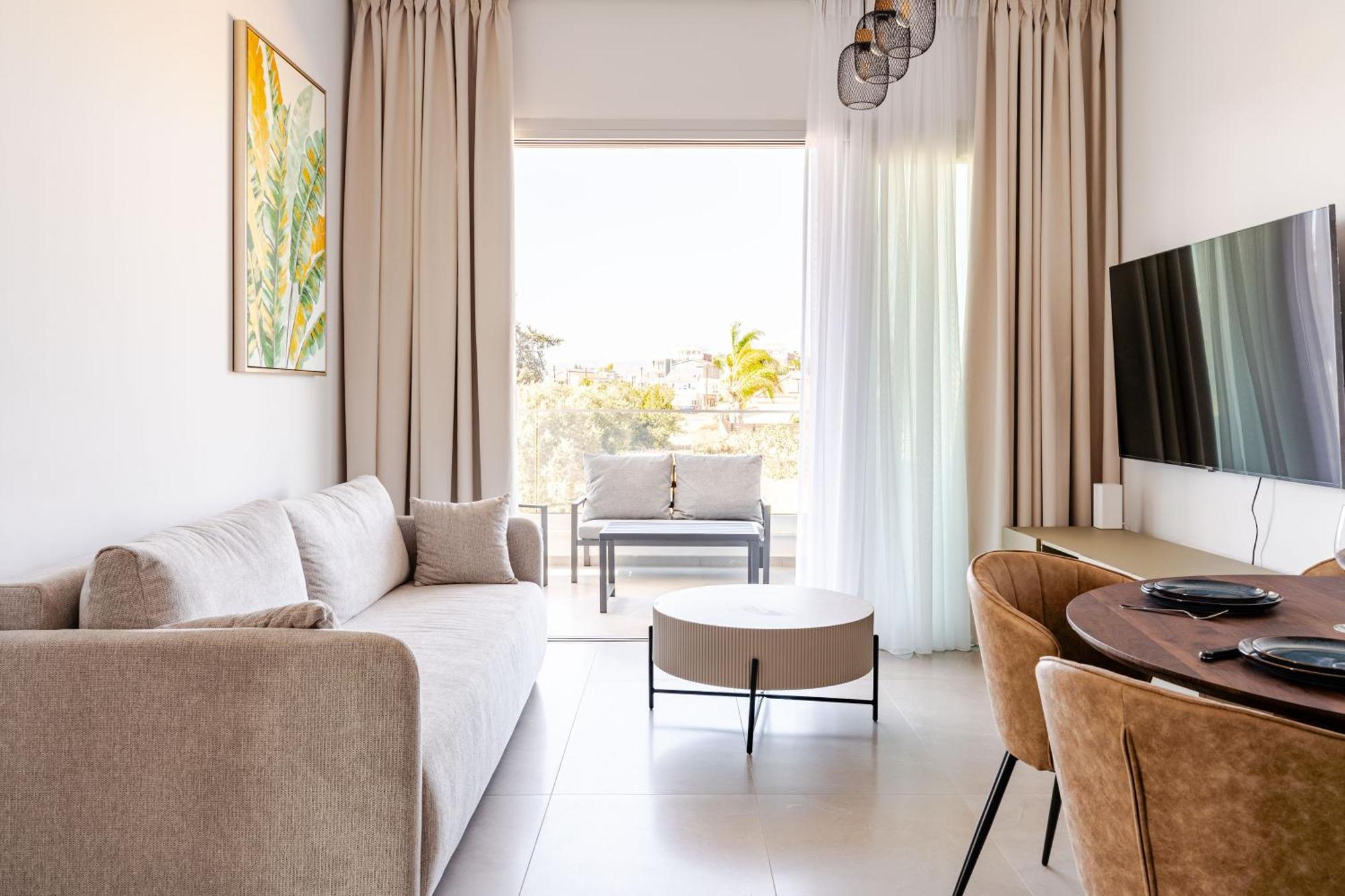 Yamas Urban Living Zakaki Pool Penthouses & Apartments Limassol Eksteriør billede