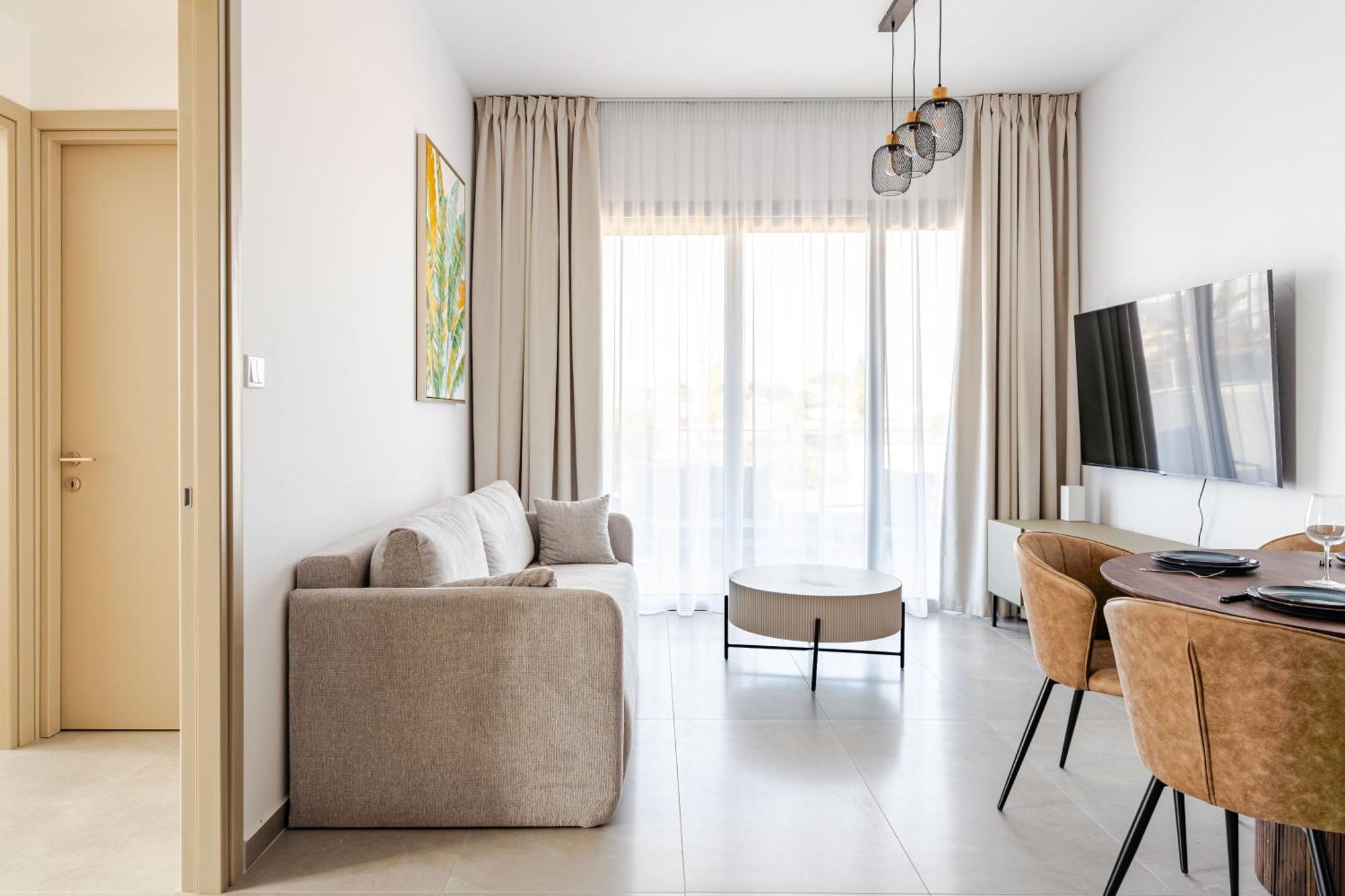 Yamas Urban Living Zakaki Pool Penthouses & Apartments Limassol Eksteriør billede